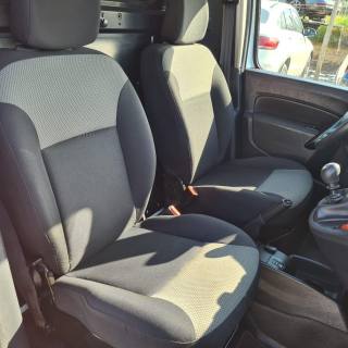 RENAULT Kangoo usata 18
