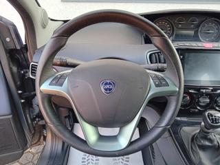 LANCIA Ypsilon usata, con Fendinebbia