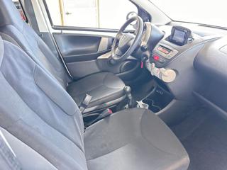 TOYOTA Aygo usata, con Sedile posteriore sdoppiato