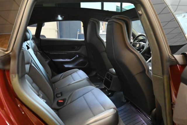 PORSCHE Taycan usata 30