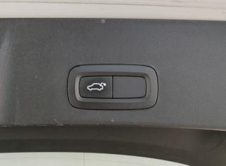 VOLVO XC40 usata, con Portellone posteriore elettrico
