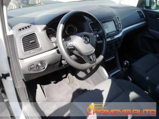 VOLKSWAGEN Sharan usata, con Autoradio