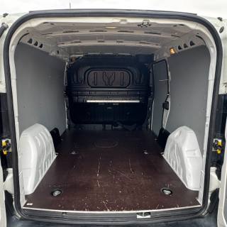 FIAT Doblo usata, con Bluetooth