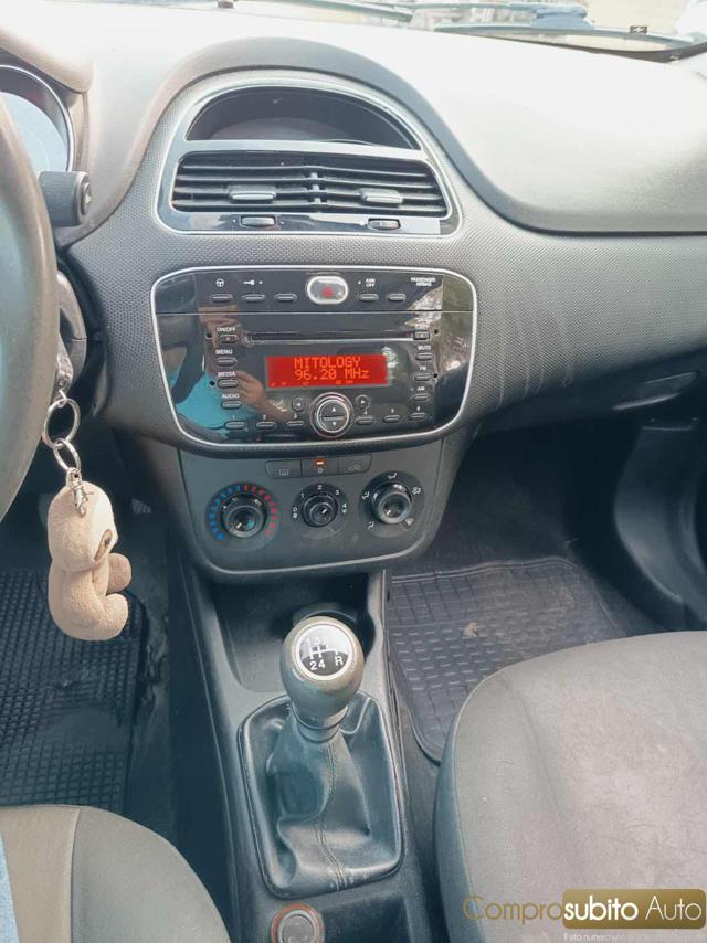 FIAT Punto usata, con Specchietti laterali elettrici