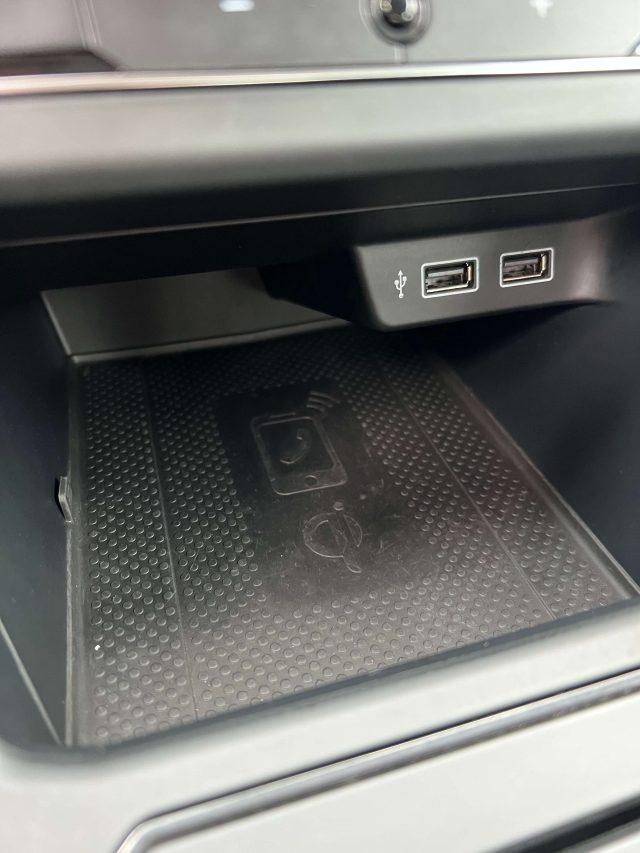 VOLKSWAGEN Polo usata, con USB