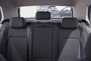 VOLKSWAGEN Golf usata, con Fari LED