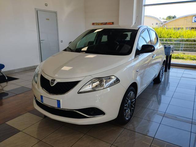 LANCIA Ypsilon usata, con ABS