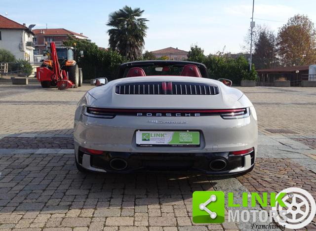 PORSCHE 992 usata, con Touch screen
