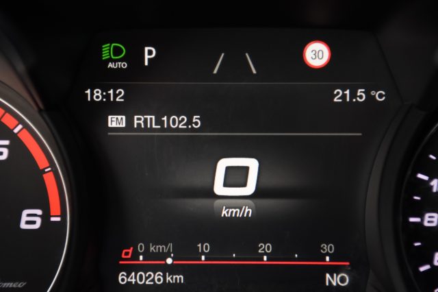 ALFA ROMEO Stelvio usata, con Controllo automatico clima