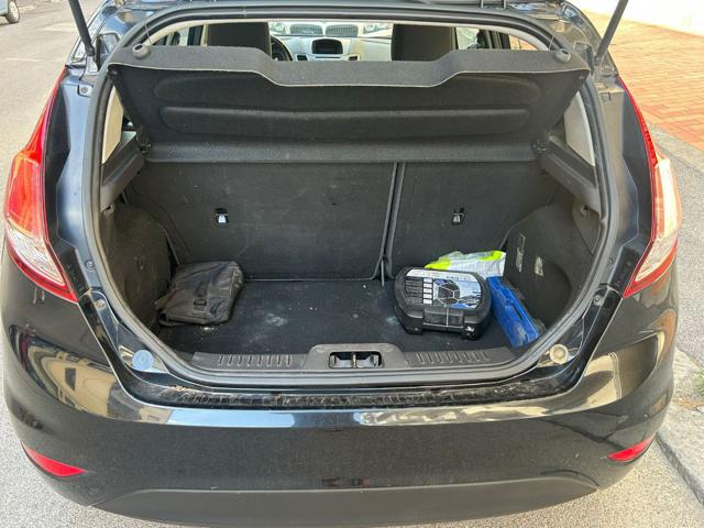FORD Fiesta usata, con Specchietti laterali elettrici
