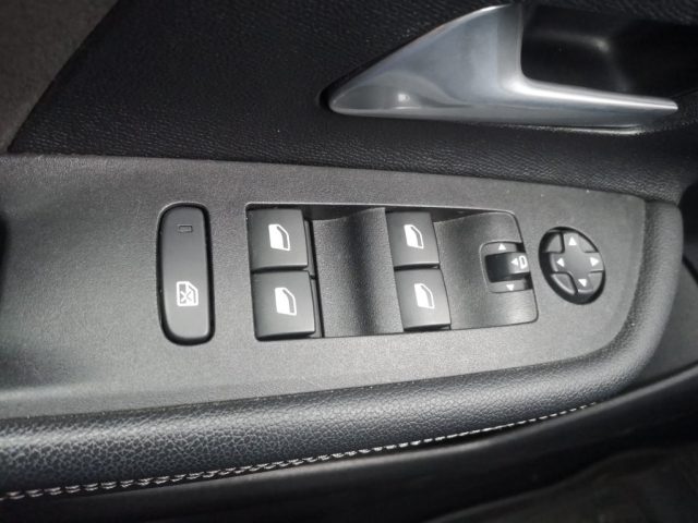 OPEL Mokka usata, con Bracciolo