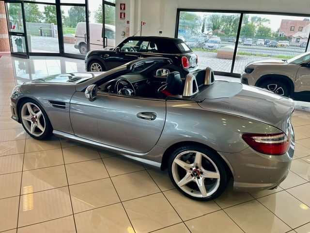 MERCEDES-BENZ SLK 200 usata, con Chiusura centralizzata