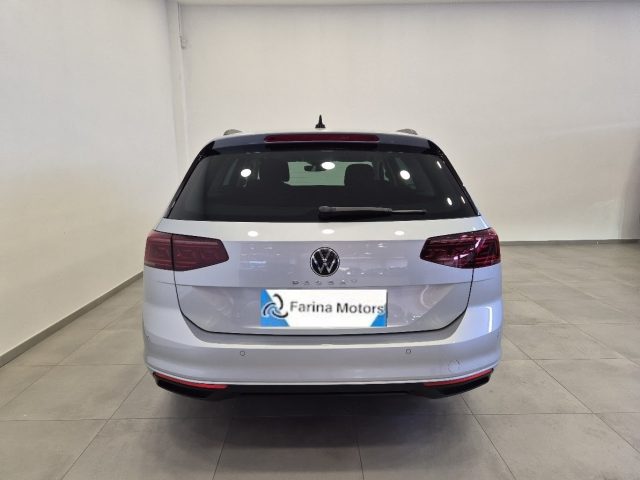 VOLKSWAGEN Passat Variant usata, con Alzacristalli elettrici