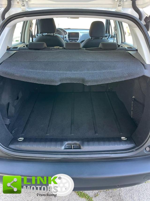 PEUGEOT 2008 usata, con Airbag