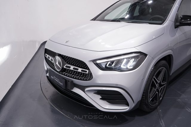 MERCEDES-BENZ GLA 200 usata, con Telecamera per parcheggio assistito