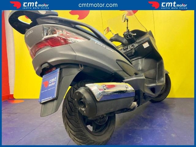 SUZUKI Burgman AN 400 usata 3