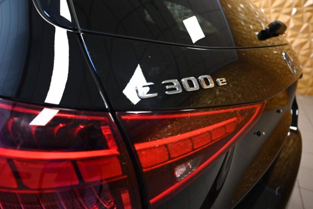 MERCEDES-BENZ C 300 usata 16