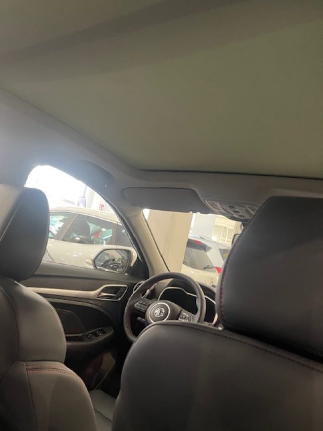 MG ZS usata, con Tettuccio apribile