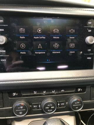 VOLKSWAGEN Caravelle usata, con Cruise Control