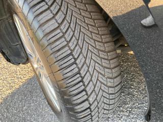 VOLKSWAGEN Golf usata, con USB