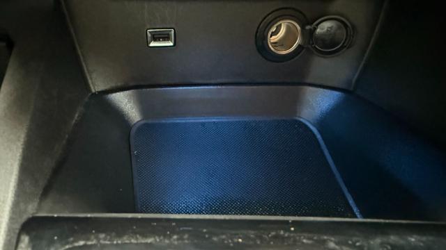 PEUGEOT 3008 usata, con USB