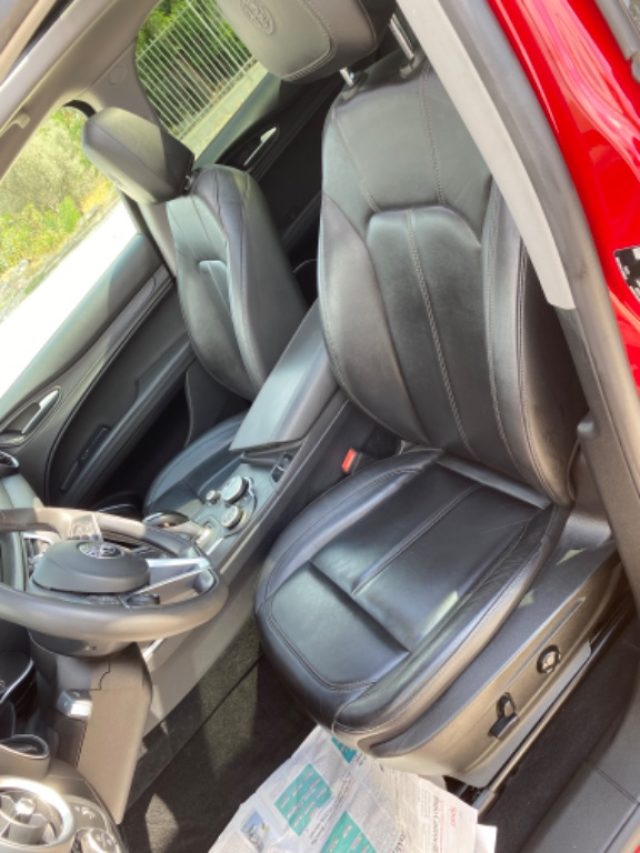 ALFA ROMEO Stelvio usata, con Sensori di parcheggio posteriori