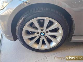 BMW 320 usata, con Pacchetto sportivo
