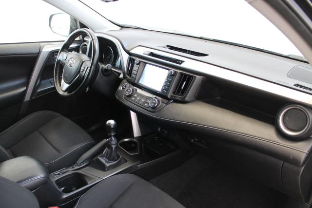 TOYOTA RAV 4 usata, con USB