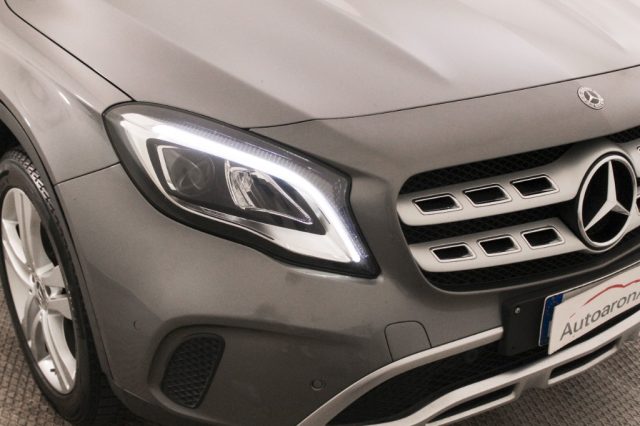MERCEDES-BENZ GLA 200 usata, con Autoradio digitale