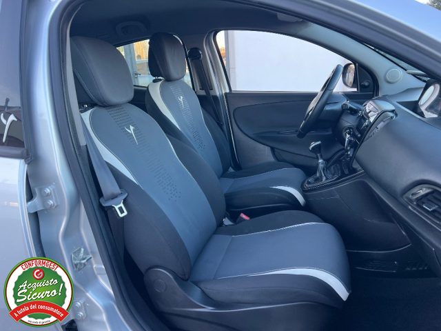 LANCIA Ypsilon usata, con Autoradio