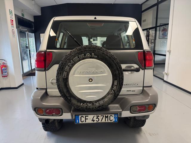 NISSAN Terrano usata, con Autoradio