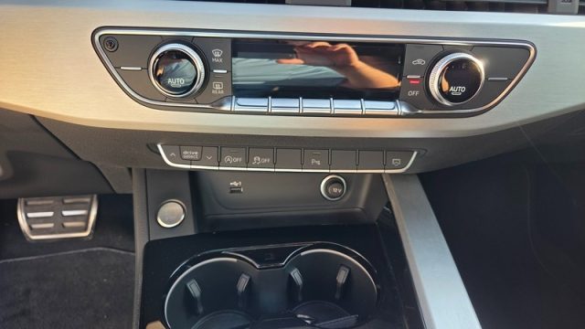 AUDI A4 usata, con Portellone posteriore elettrico