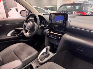 TOYOTA Yaris Cross usata, con Sedile posteriore sdoppiato