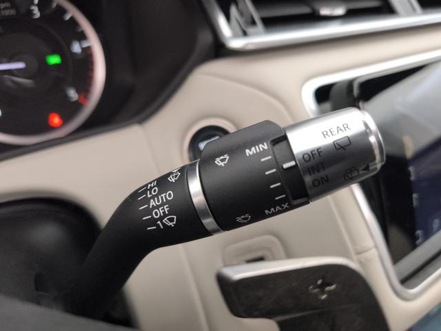 LAND ROVER Range Rover Velar usata, con Sistema di navigazione