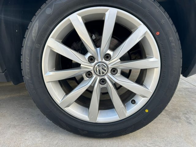 VOLKSWAGEN T-Roc usata, con USB