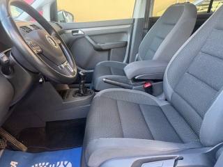 VOLKSWAGEN Touran usata, con Bracciolo