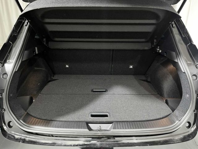 NISSAN Qashqai usata, con Fari LED