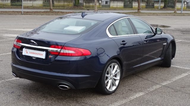 JAGUAR XF usata, con Autoradio