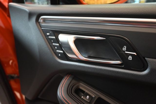 PORSCHE Macan usata 77
