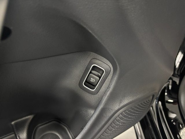 MERCEDES-BENZ CLA 200 usata, con Vetri oscurati