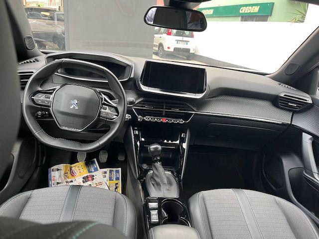 PEUGEOT 2008 usata, con Autoradio