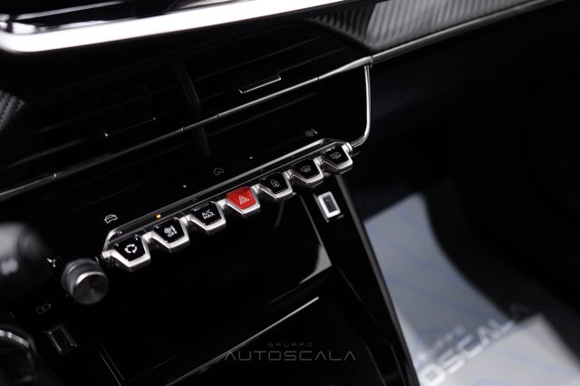 PEUGEOT 2008 usata, con USB