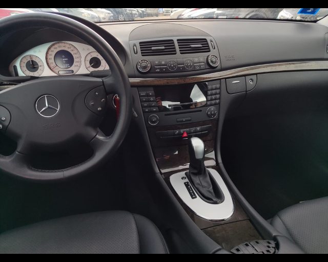 MERCEDES-BENZ E 280 usata, con Servosterzo