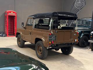 LAND ROVER Defender usata 5
