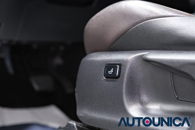 TOYOTA C-HR usata, con Touch screen