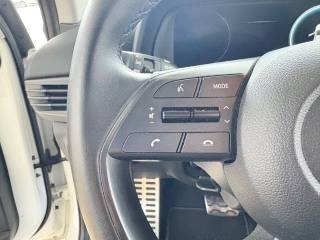 HYUNDAI Bayon usata, con Touch screen