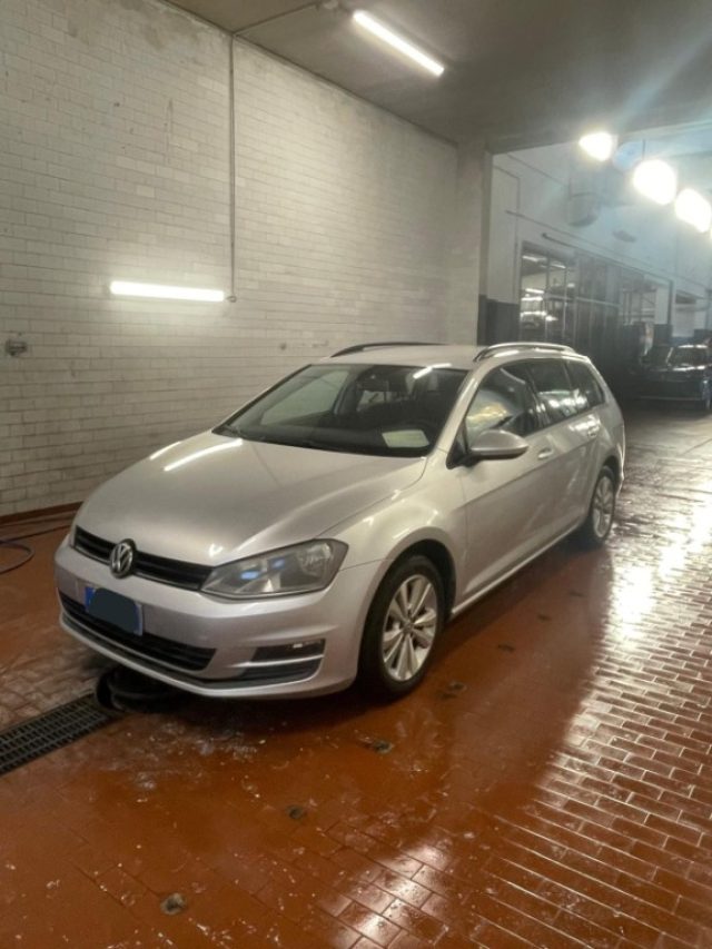 VOLKSWAGEN Golf Variant usata, con Cruise Control