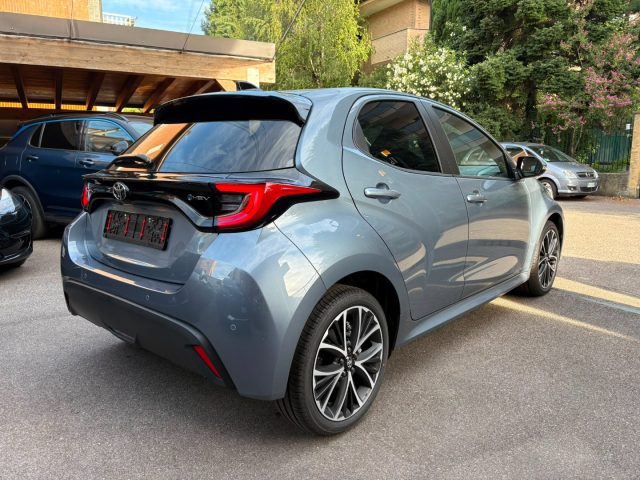 TOYOTA Yaris usata, con Autoradio