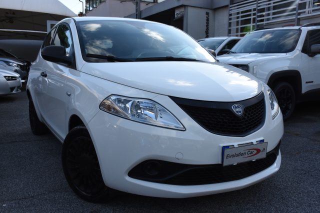LANCIA Ypsilon usata, con Airbag