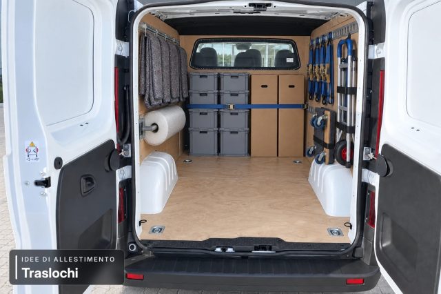 RENAULT Trafic usata, con Fendinebbia